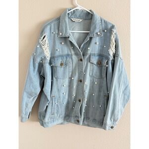 Davi & Dani Distressed Pearl Embellished Denim Jacket Light Wash Womens Medium